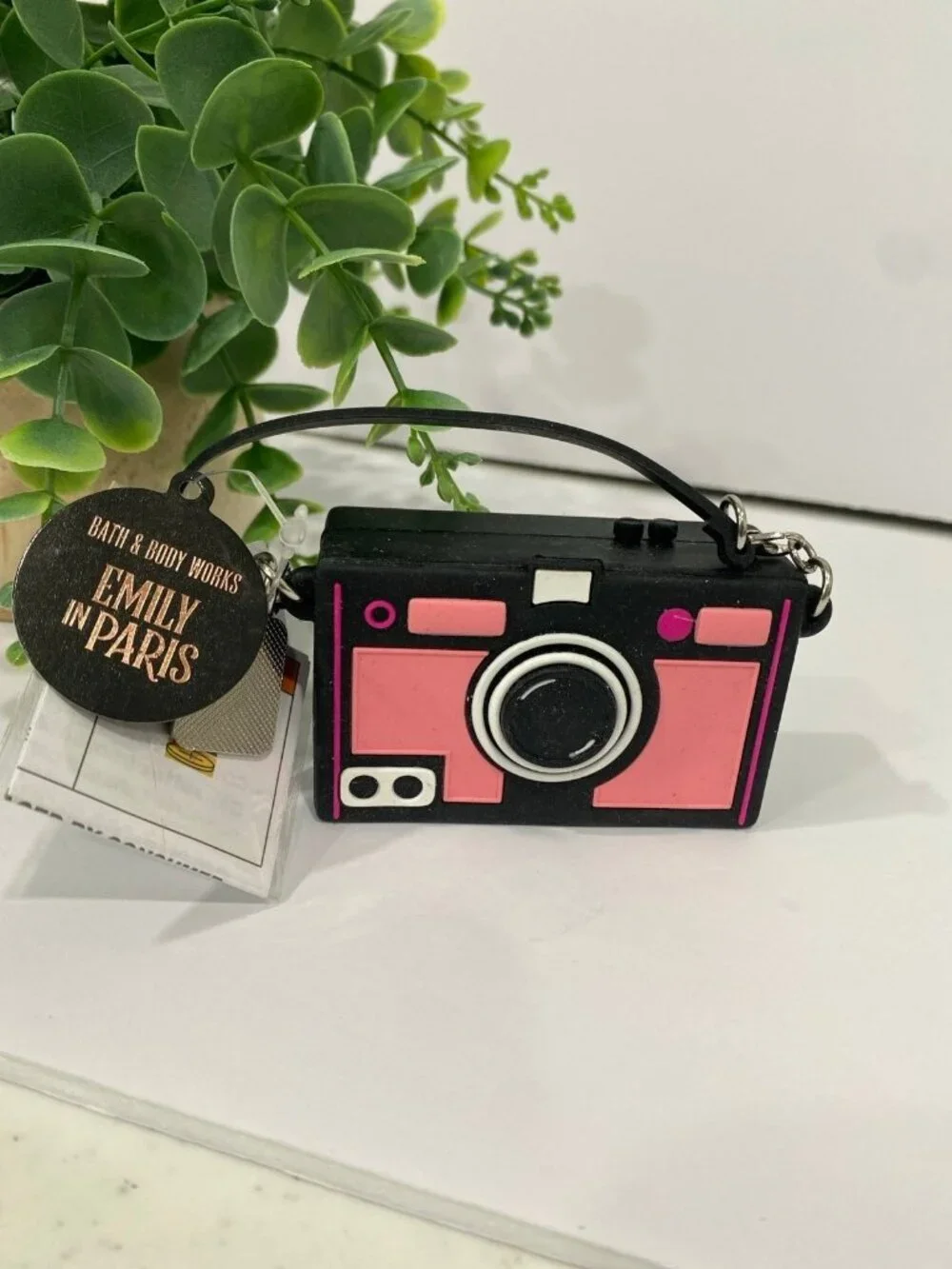 Bath & Body Works “Emily in Paris” Vintage Camera PocketBac Holder Sound NWT New